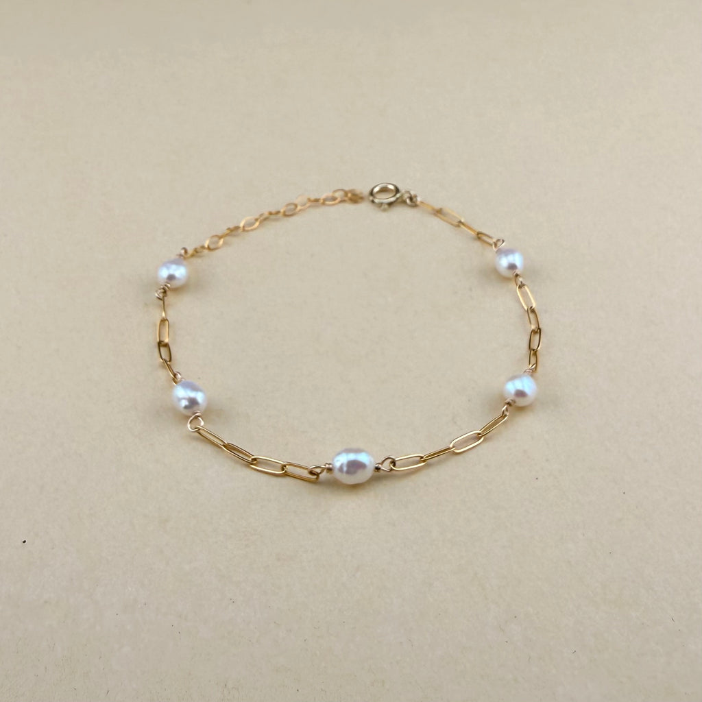 White Keshi Pearl Paperclip Bracelet