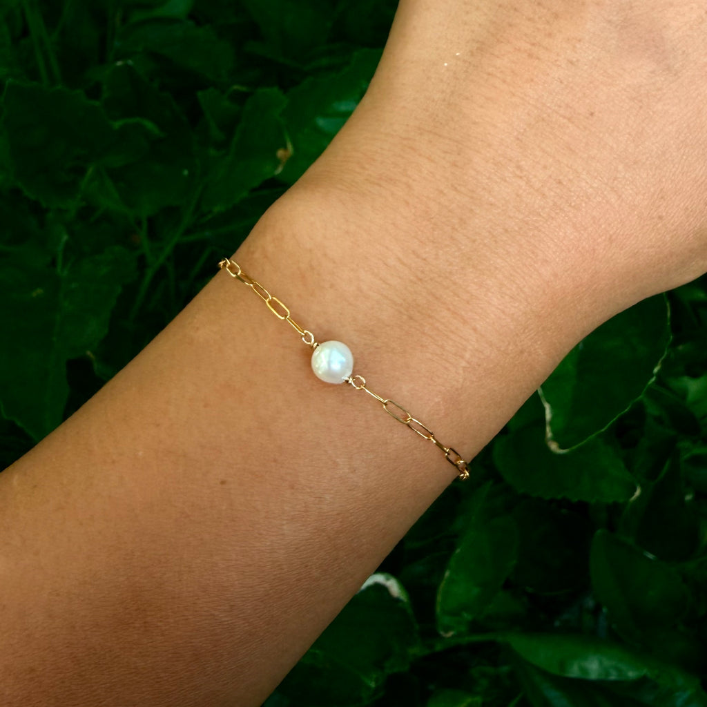 Everyday Pearl Bracelet