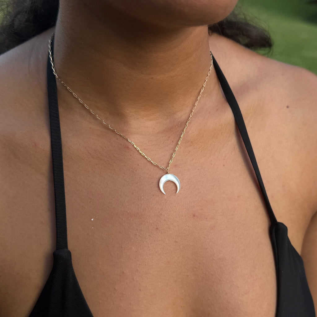 Hilo New Moon Necklace