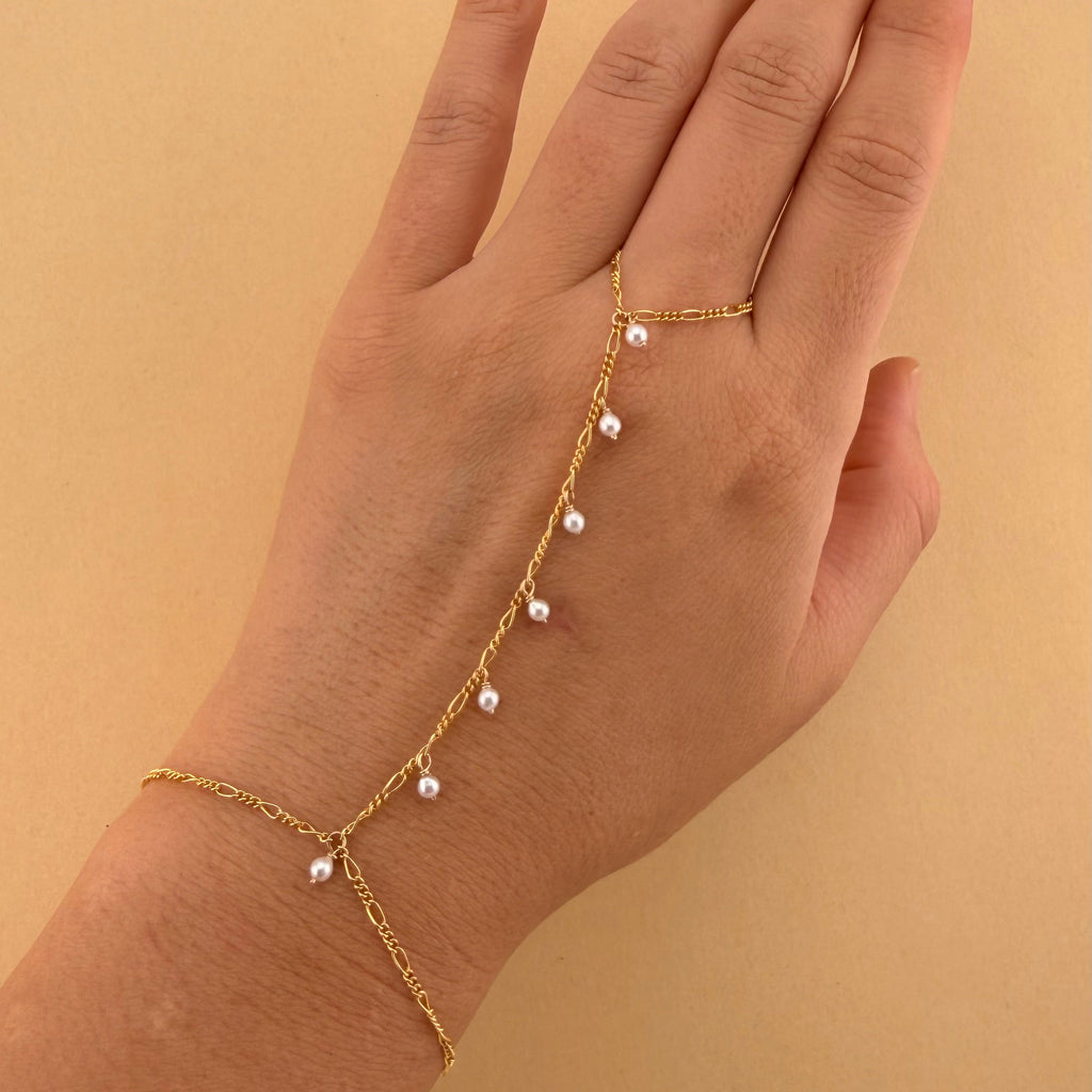 Dewy Pearl Hand chain