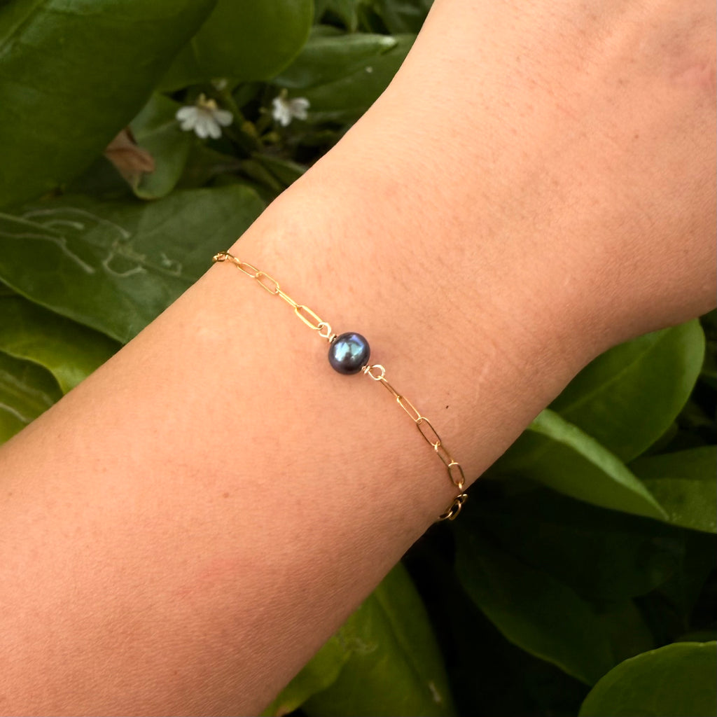 Everyday Pearl Bracelet
