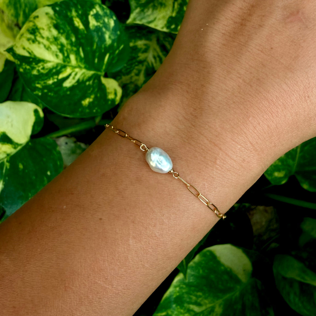 White Keshi Bracelet