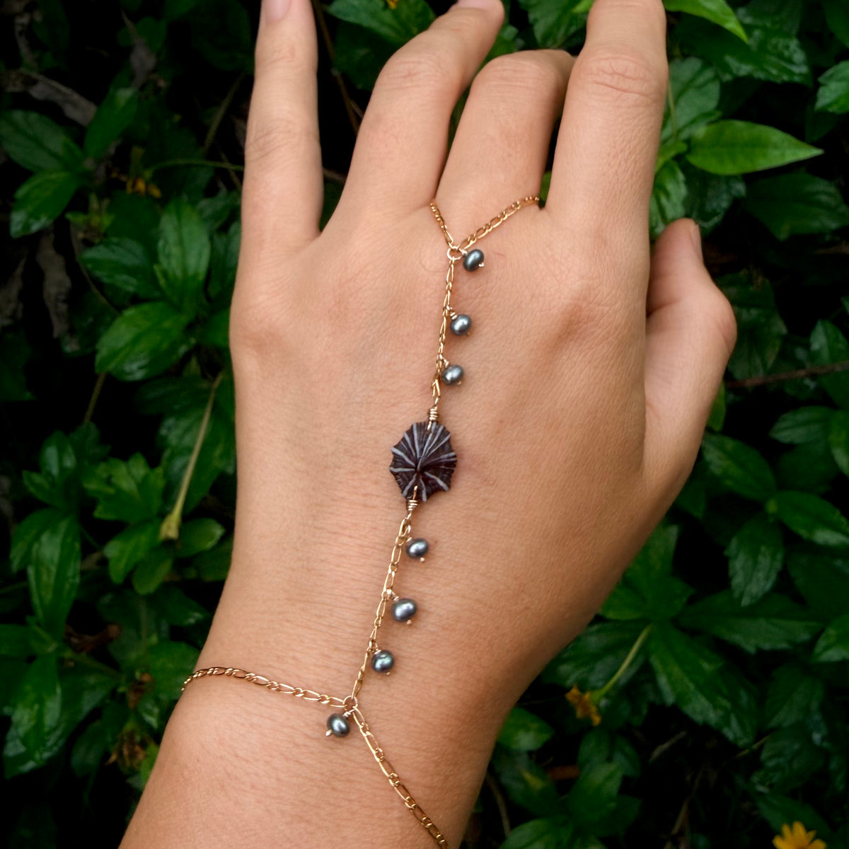 Opihi Awa #1 Hand chain | Buried Treasure Collection