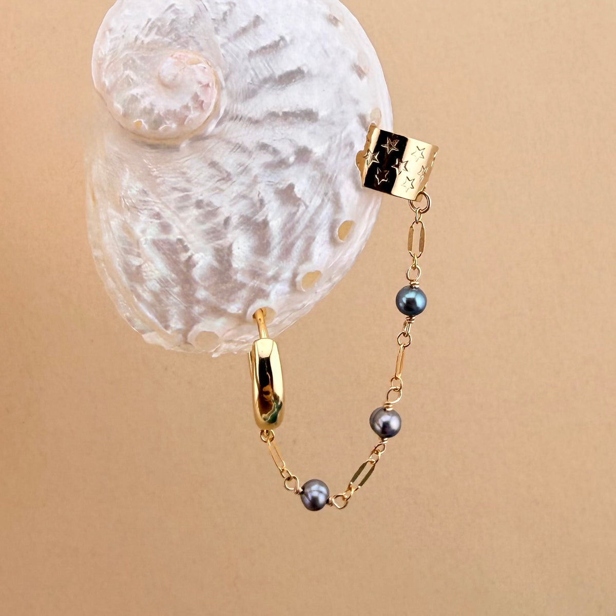 Pearly Mid Earring Cuff | No Helix Piercing Needed
