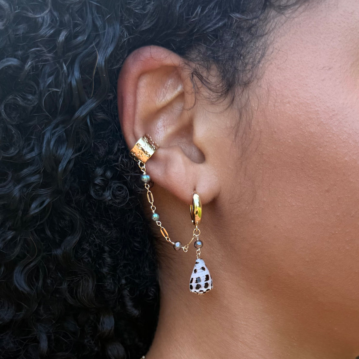 Hebrew Statement Earring Cuff | No Helix Piercing Needed