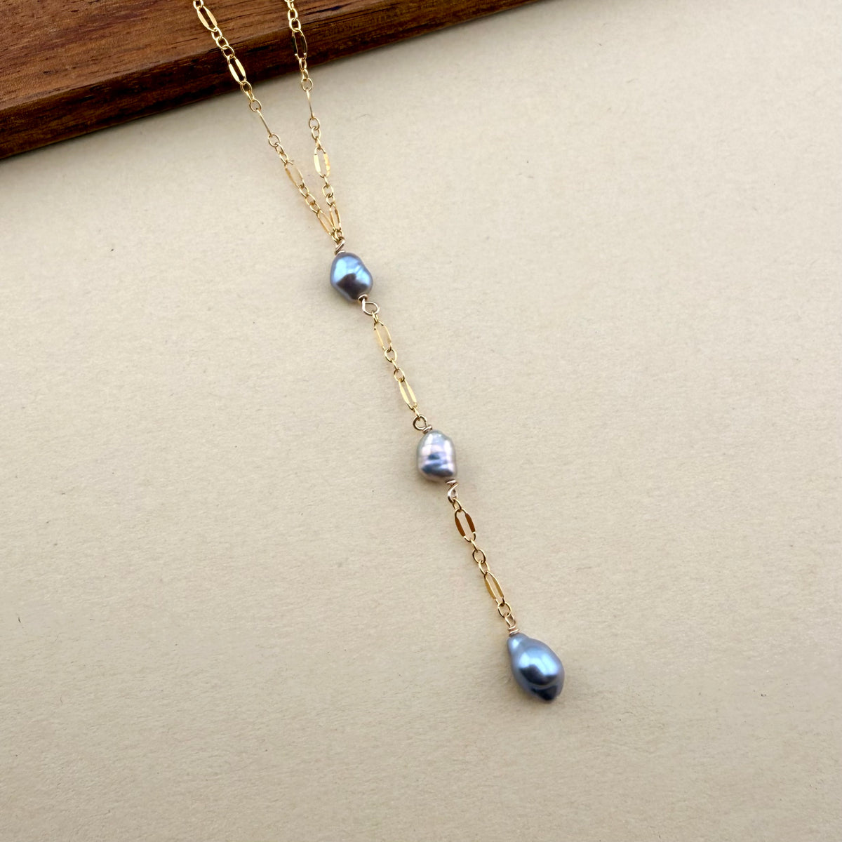 Mercury Keshi Lariat Necklace