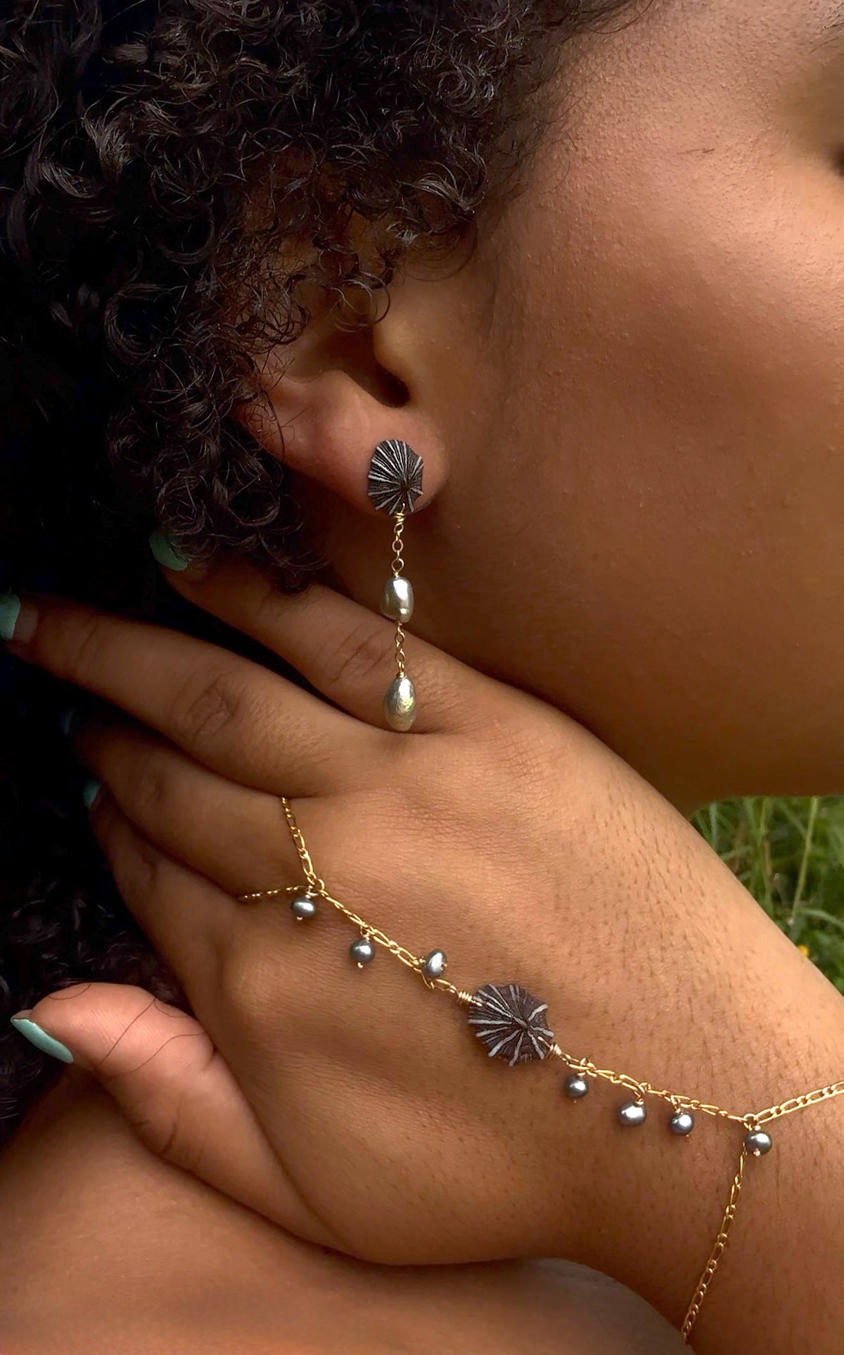 Opihi Awa’ Keshi Drop Earrings